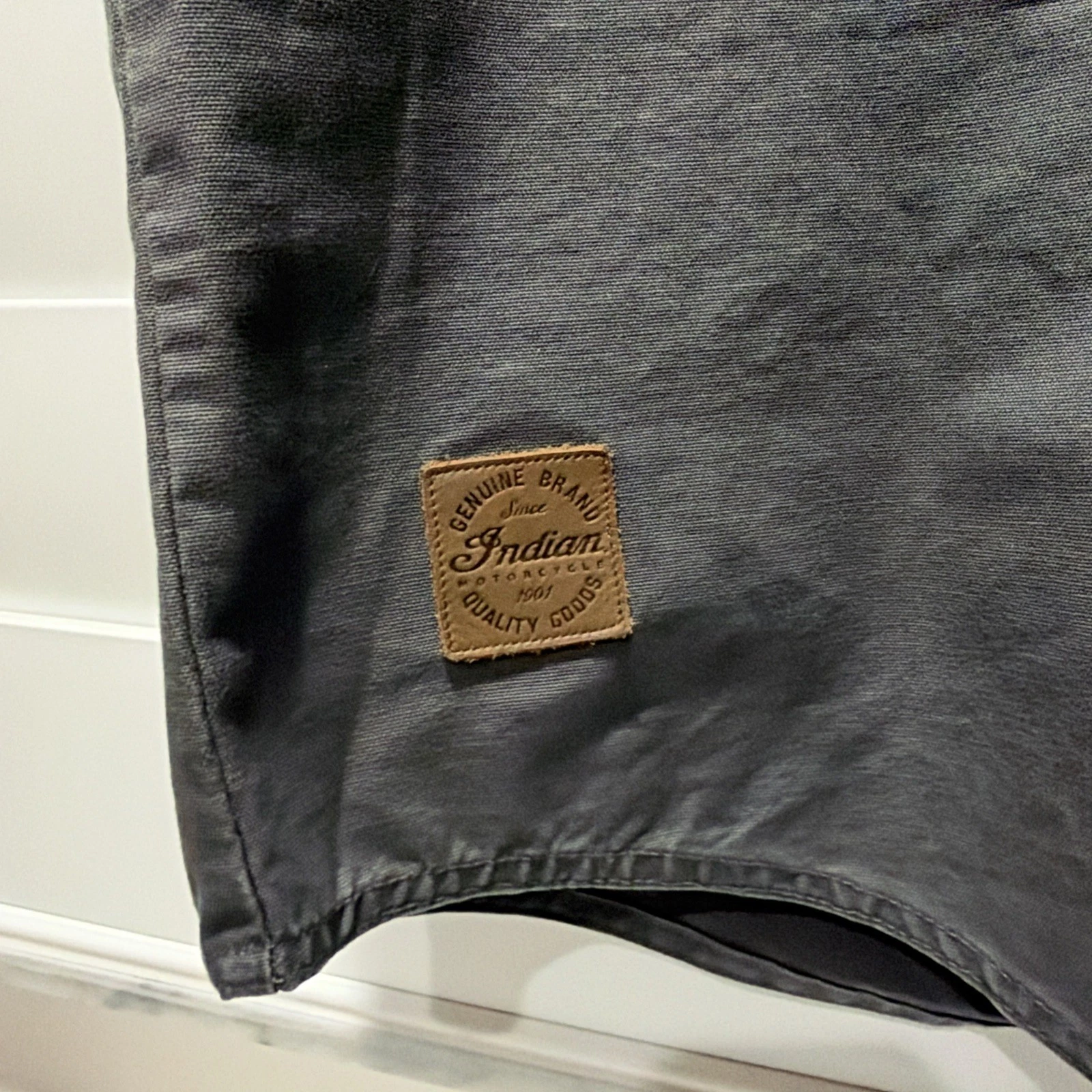 Indian Motorcycle Men's Gray Button Front Vest XL Embroidered Official Licensed - product detail image 2