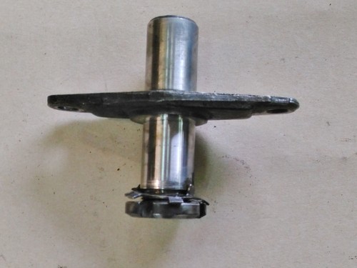 Lagerzapfen für Stirnrad von Hanomag AL-28 (D28 ALAS) auch für R35/45, R21, R28