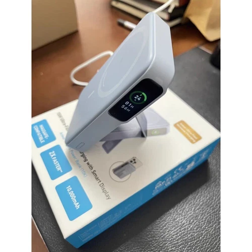 Anker MagGo Power Bank, Qi2 Certified 15W Ultra-Fast MagSafe-Compatible Portable - Picture 7 of 13