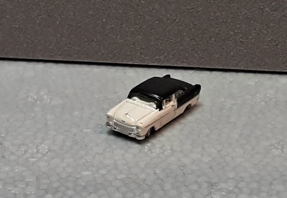 Chevy Belair 1955 clásico Metal Works blanco y negro sedán escala N Foto 2 de 4