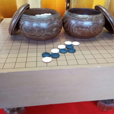 Go Board Japanese Vintage with 4 legs Igo goban 41.5cm × 23cm × 45cm