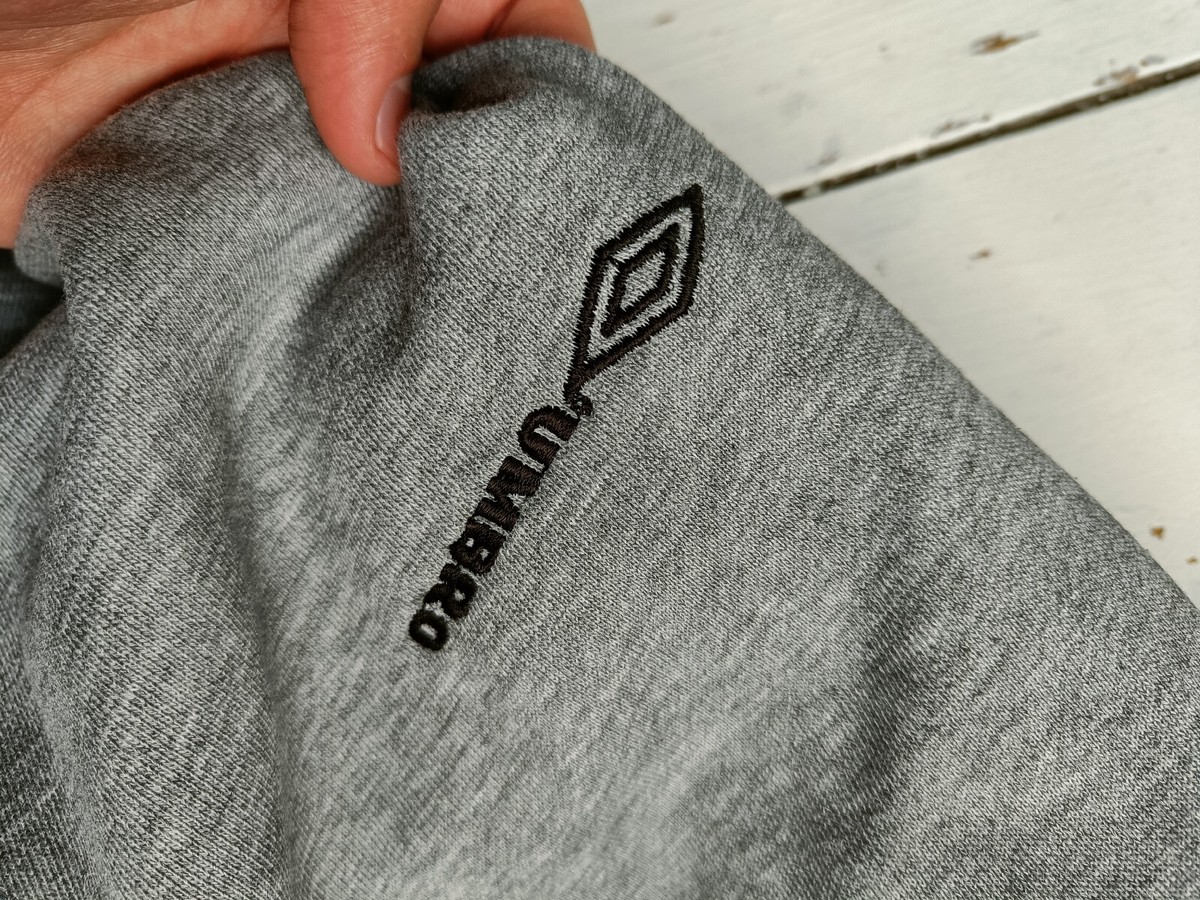 トップス 90's UMBRO PRO TRAINING Sweat GRAY Vintage 90s UMBRO PRO TRAINING Embroidered Logo Beauty