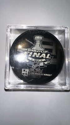 2012 L A KINGS Stanley Cup Finals Commemorative Game Puck in Plastic Box