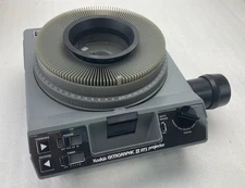 Kodak Ektagraphic III ATS Carousel Slide Projector 105mm Zoom SEE Description