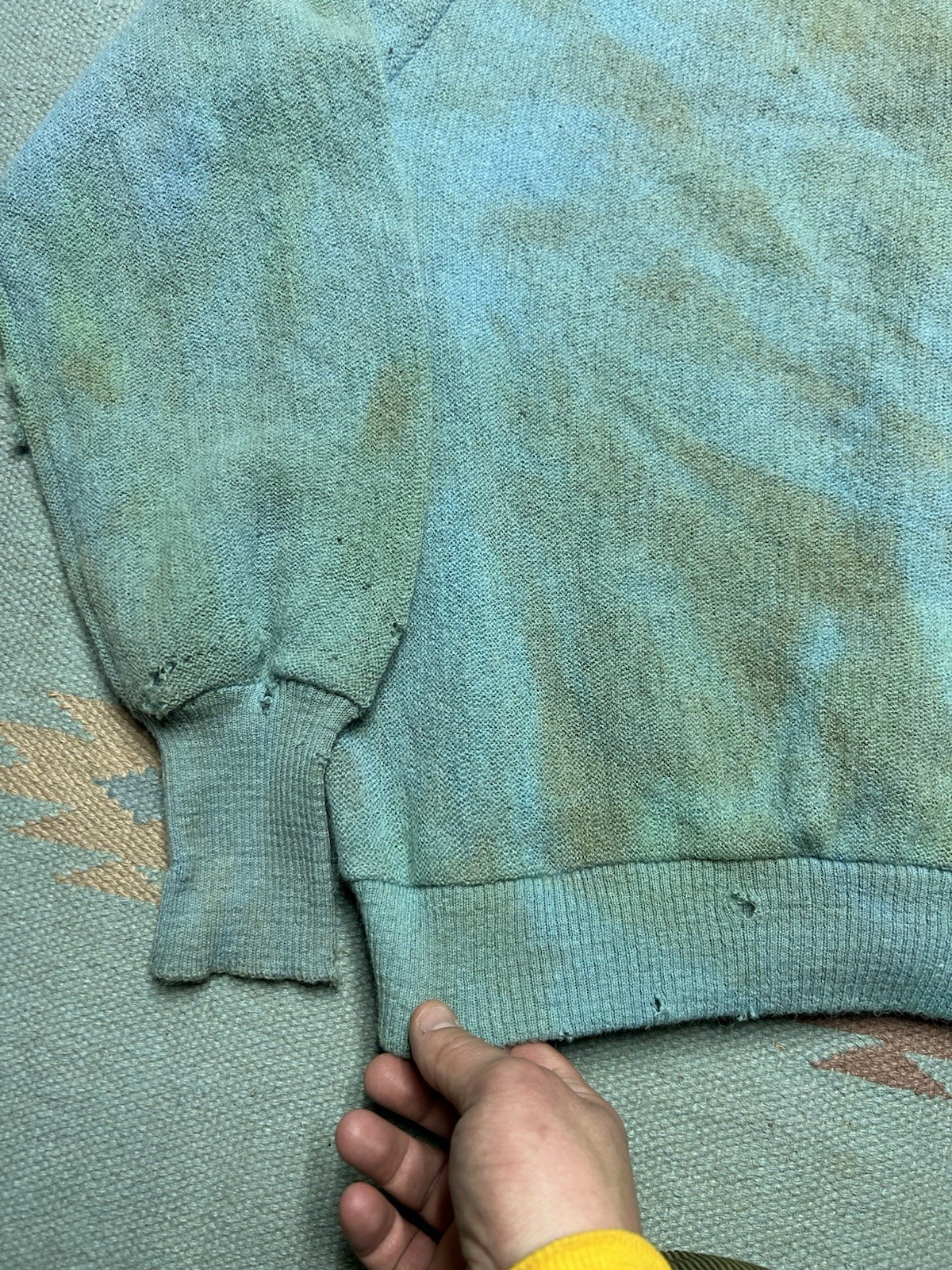 Vintage 70s cardigan sweater Robert Bruce Arnold Palmer thrashed zombie blue Lg