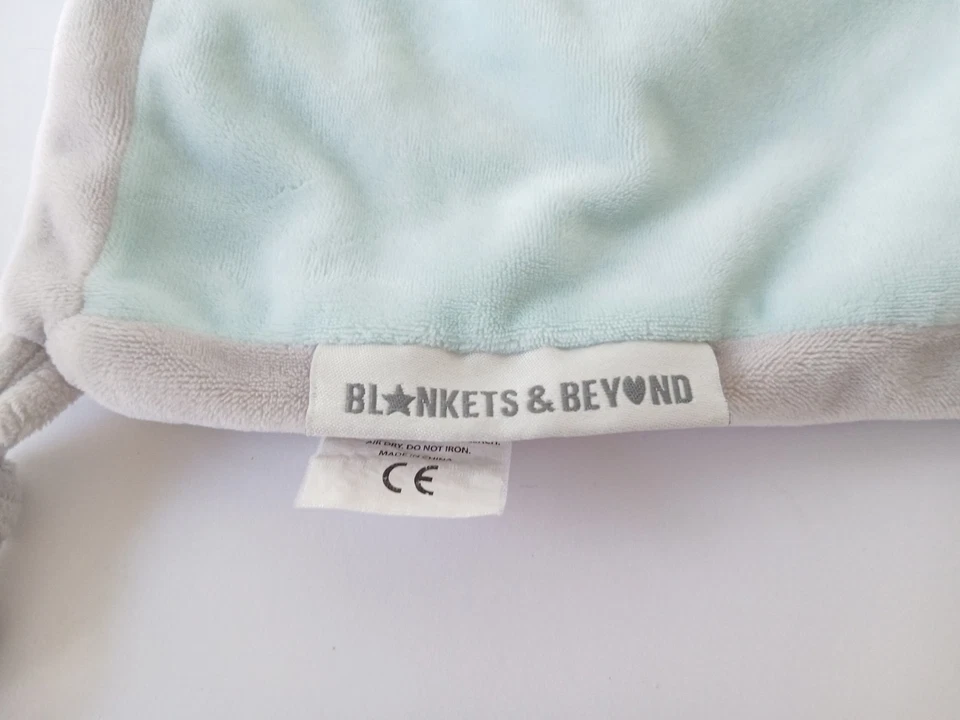 Blankets & Beyond Sloth Knot Corners Security Blanket/Lovey 2017 - Image 3 of 4