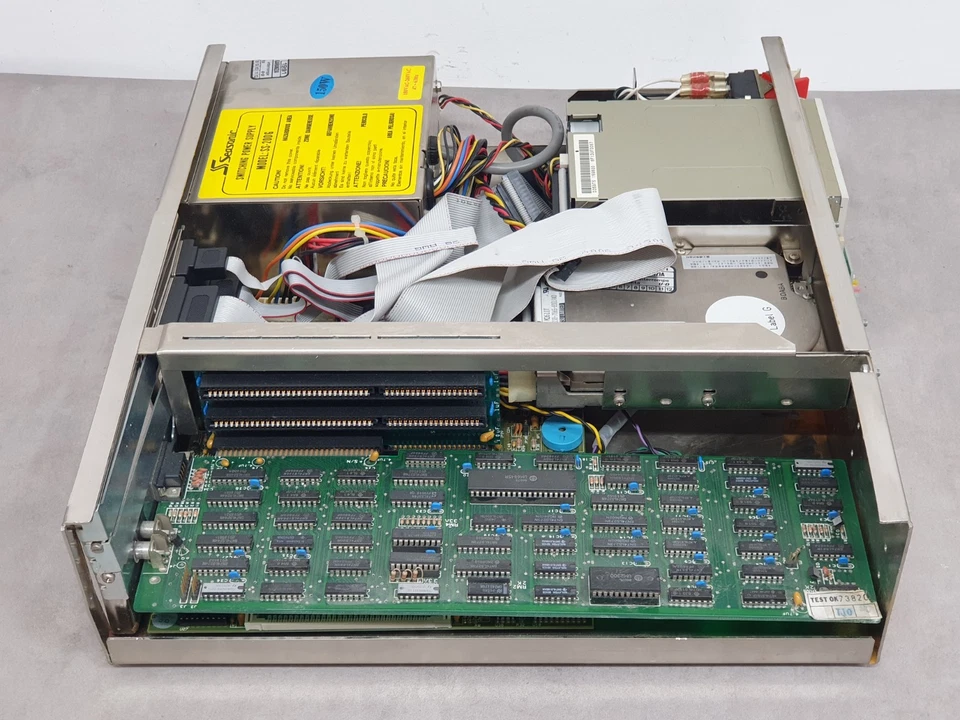 Computer Pc Unidata PX 6000 CPU 286 - Immagine 2 di 4