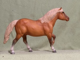 Breyer Traditional Halfinger Model Horse Chestnut Stallion
