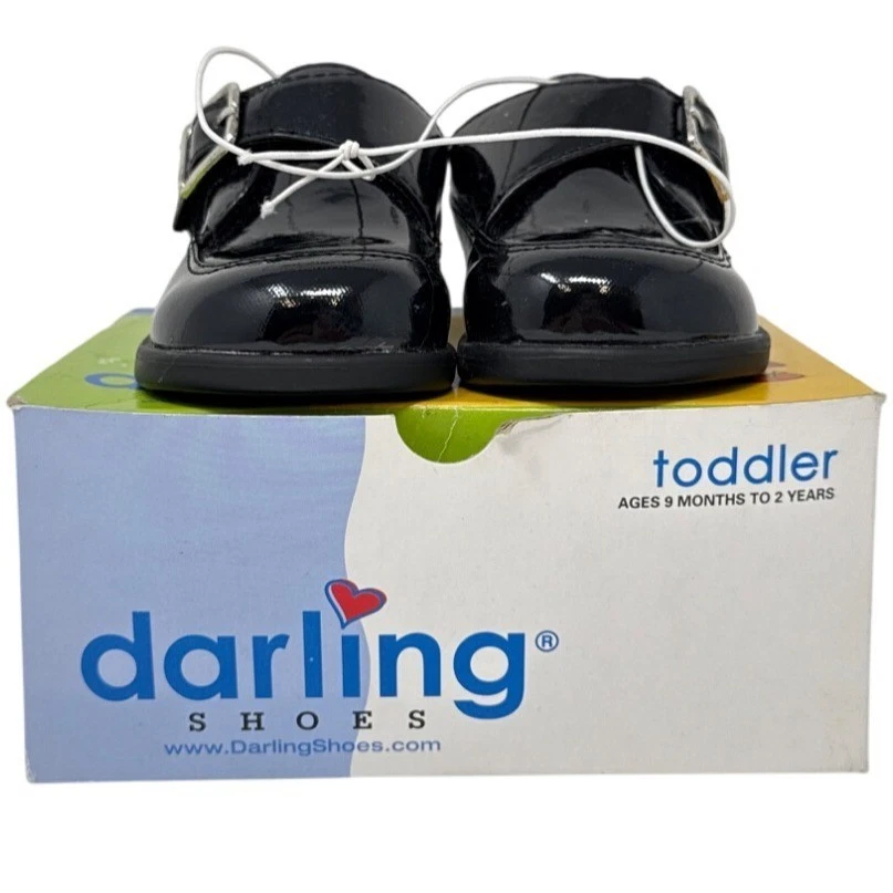 Zapatos de vestir Darling para niños pequeños de charol negro con hebillas talla 3 Foto 2 de 4