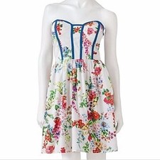 Kandy Kiss Juniors White Floral Strapless Tea Dress Size: Juniors 11 ()