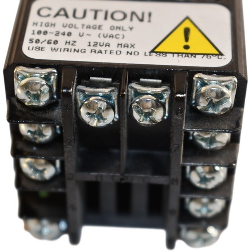 Watlow 94AA-1DA0-00RG LIMIT 94 TEMPERATURE CONTROLLER 1/16 DIN 100-240 VAC LIMIT - Picture 4 of 5