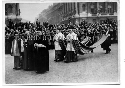 FOTO MEURISSE - 1931 - GESCHENKE MARSCHALL JOFFRE - MGR PULLOVER & LES CARDINAUX