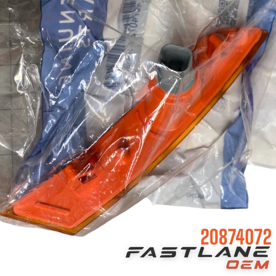2013-2017 CADILLAC XTS FRONT RIGHT MARKER LAMP NEW OEM 20874072 - Image 3 of 4