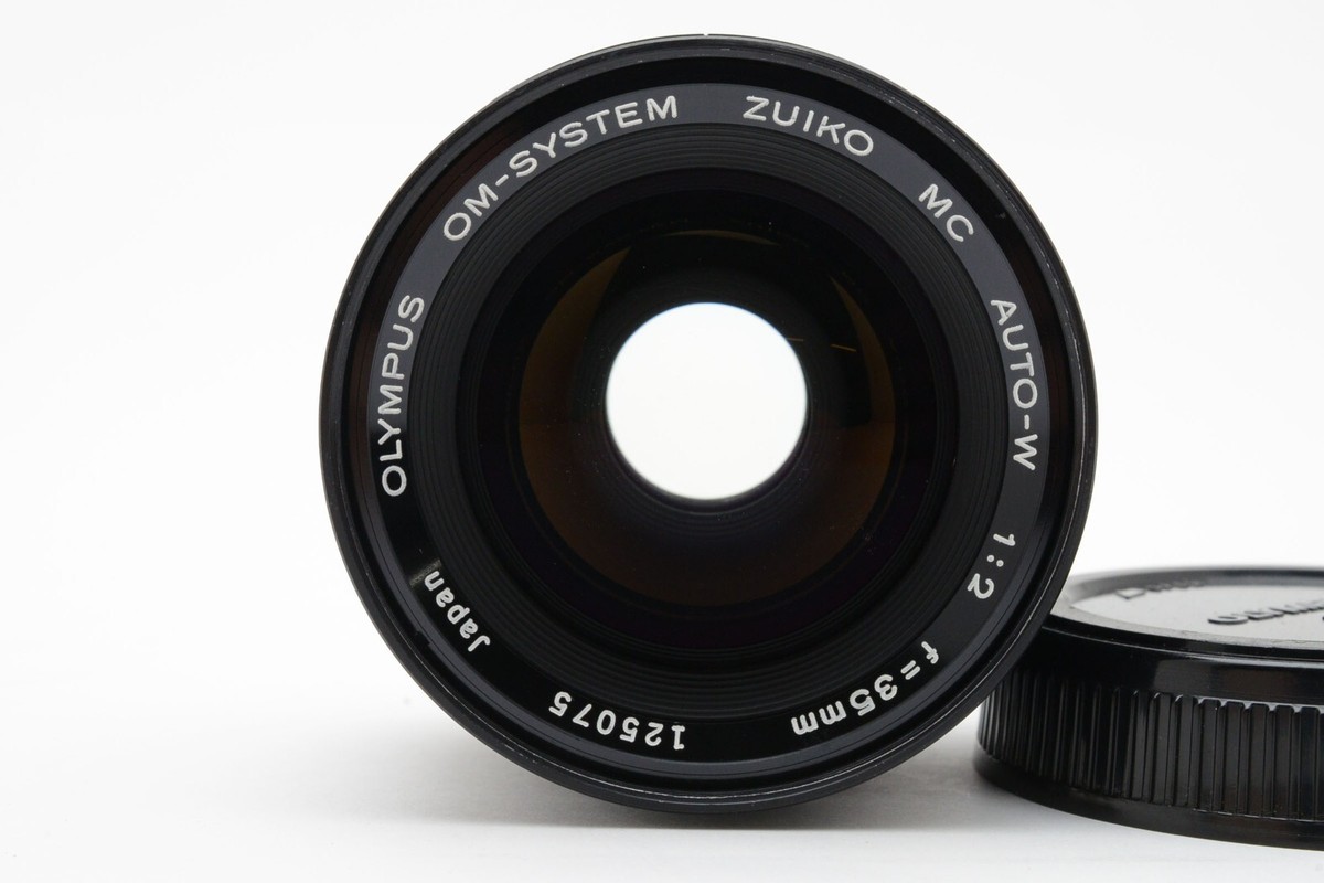 Olympus OM System Zuiko MC Auto-W 35mm f/2 Wide Angle MF