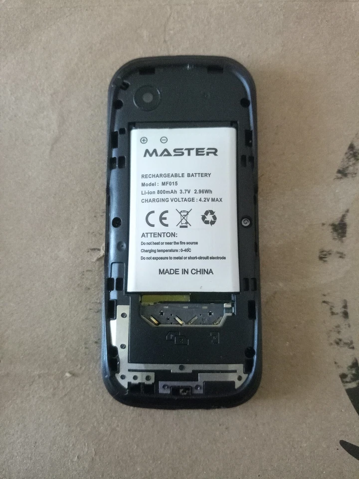 MASTER MF015 - CELLULARE DUAL SIM - ORIGINALE RARO DA COLLEZIONE - Immagine 3 di 4