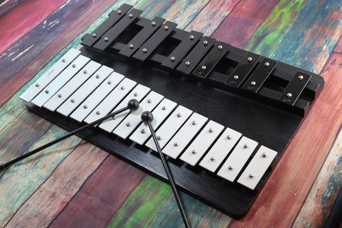 Black and White Xylophone 25 Notes Chromatic Glockenspiel with Sheet Music Cards - 第 13/13 張圖片