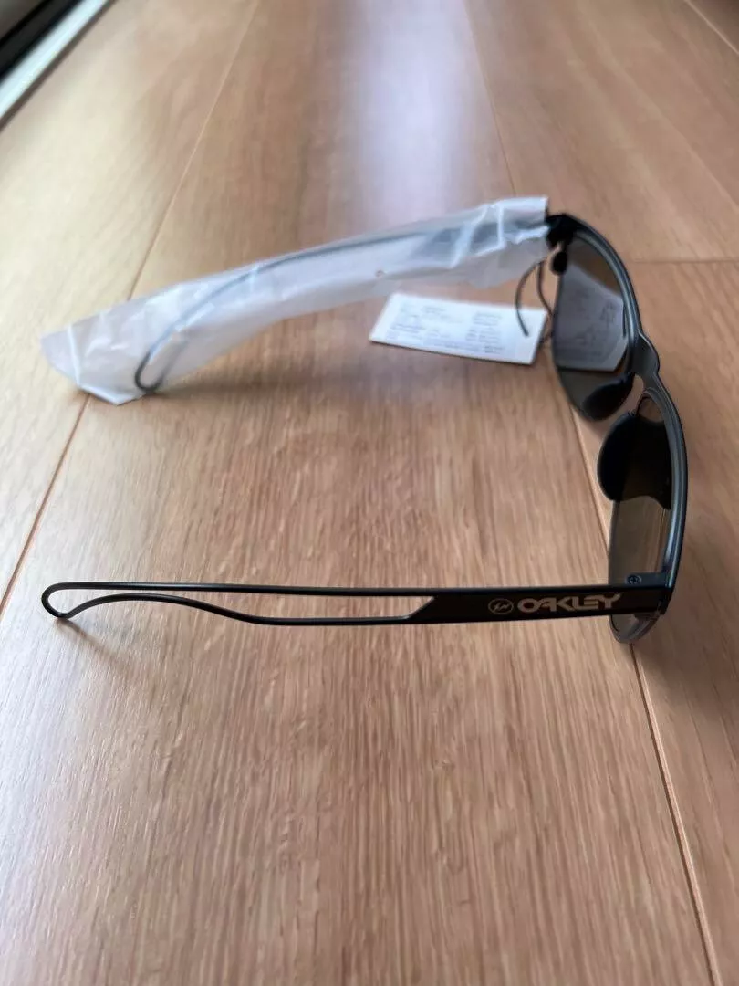 Fragment Design Oakley Frogskins TI Satin Black Titanium Sunglasses with Box New