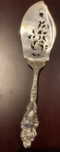 REED & BARTON LOVE DISARMED STERLING SILVER LARGE SLICE