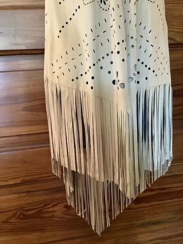 NWT Ariat Tan Faux Suede Cutout Fringe Vest S M - Picture 6 of 8