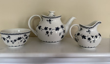 Set da tè Royal Doulton Yorktown: set teiera, zucchero e crema immacolato