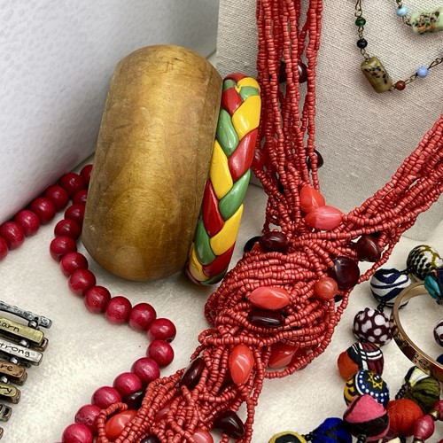 Huge Boho Ethnic Tribal Style Statement Jewelry Lot - Glass Wood Necklaces 30+ - Picture 9 of 14