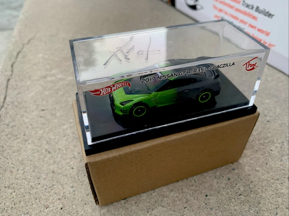 Hot Wheels Guaczilla 2017 Nissan GT-R (R35) Tanner Fox С ПОДПИСЬЮ - Изображение 3 из 4