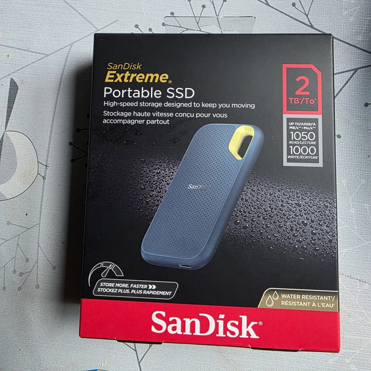 SanDisk Extreme Portable SSD 2TB モスグリーン SanDisk Extreme