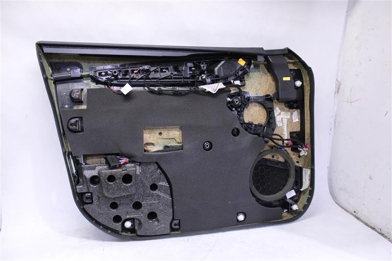 Used Front Right Door Interior Trim Panel fits: 2014 Maserati QUATTROPORTE  Grad