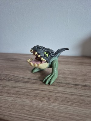 Jurassic World Dominion Uncaged Giganotosaurus   Figur mit Pop-up Funktion Grün 