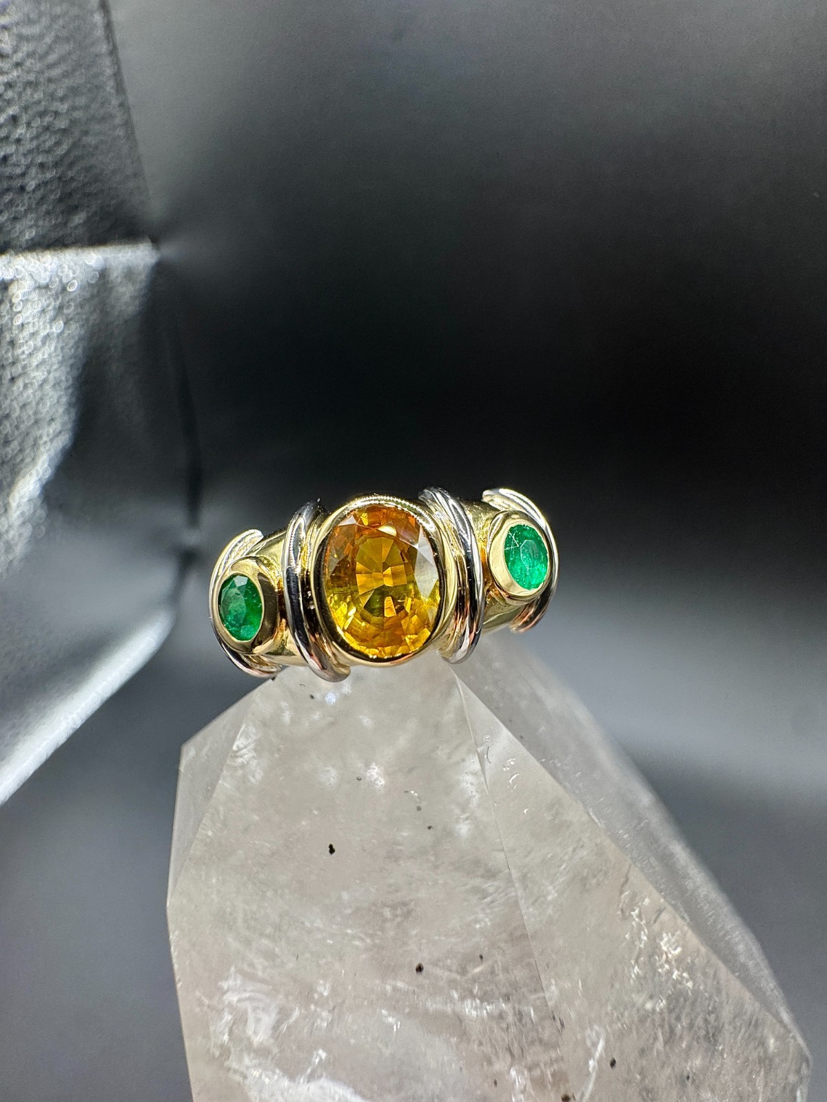 Foto 1 di 16