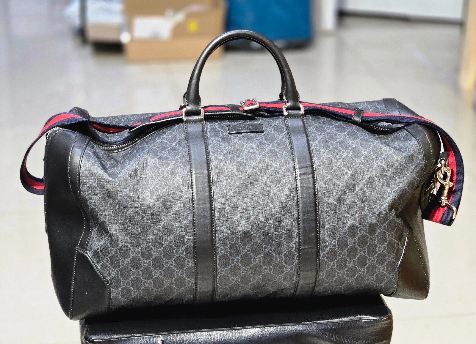 Grand sac de voyage Gucci GG Carry On en toile douce suprême noir
