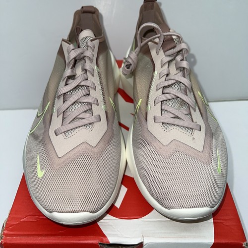 beige nike vista lite