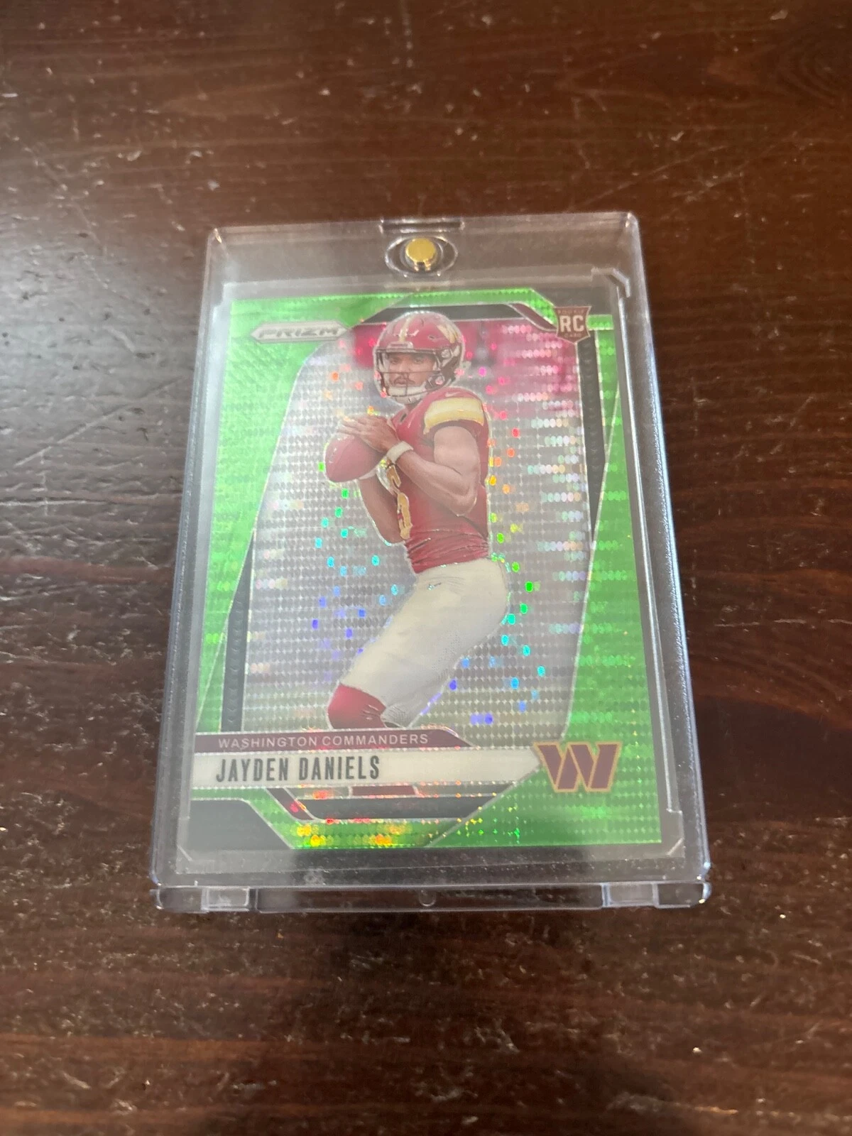 2024 Panini Prizm - Rookies Jayden Daniels #347 Neon Green Pulsar Prizm (RC)