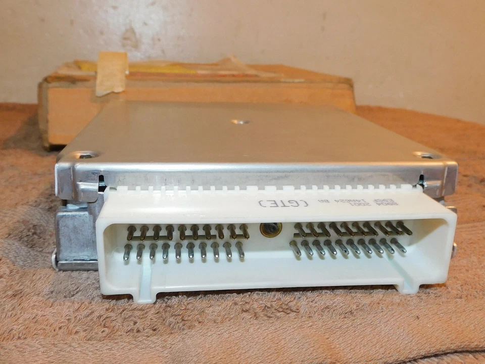 1988 1989 Lincoln Continental NOS AIR RIDE SUSPENSION CONTROL MODULE PROCESSOR - Image 3 of 4