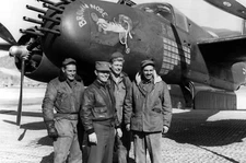 WW2  Photo WWII USAAF A-26 Invader Crew & Nose Art US Army  World War Two / 1642