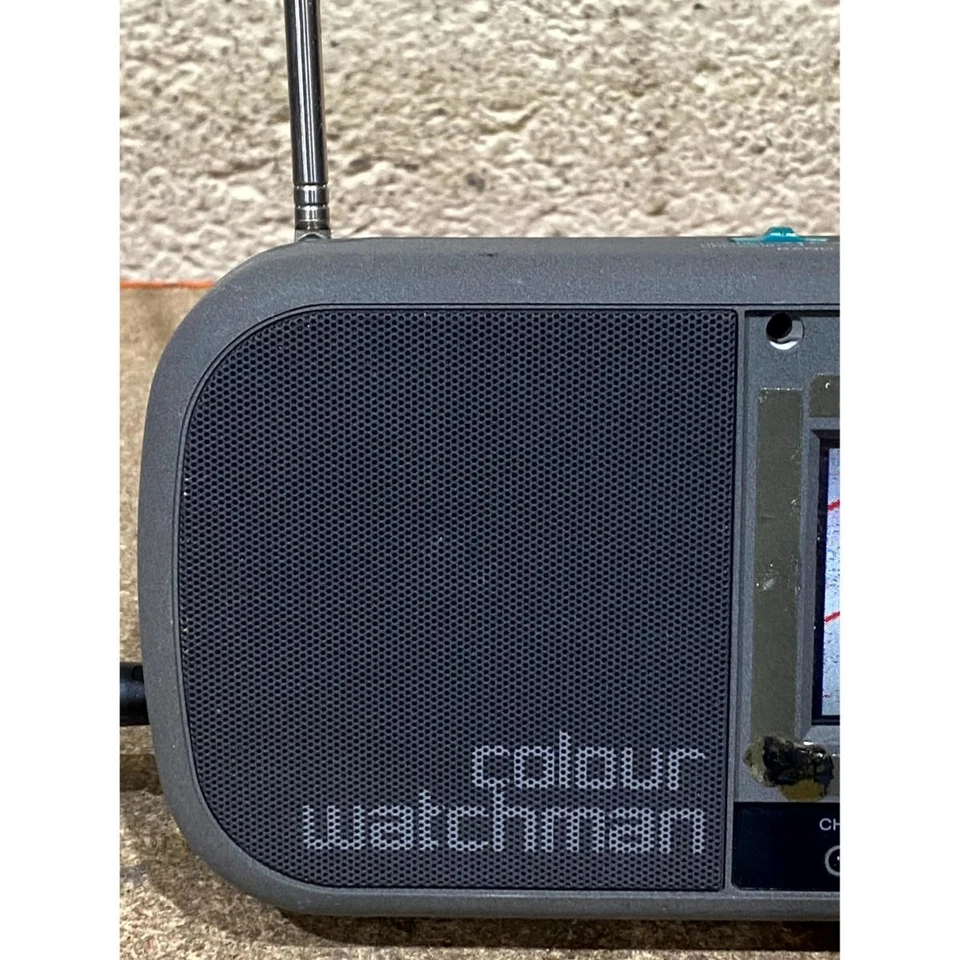Vintage Sony Watchman FDL-390BE LCD Colour Television Grey 3" Display Portable - Image 3 of 4