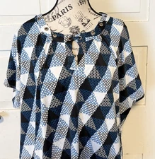Notations Women’s 2X Blouse Liquid Knit Geometric Black Blue White B50