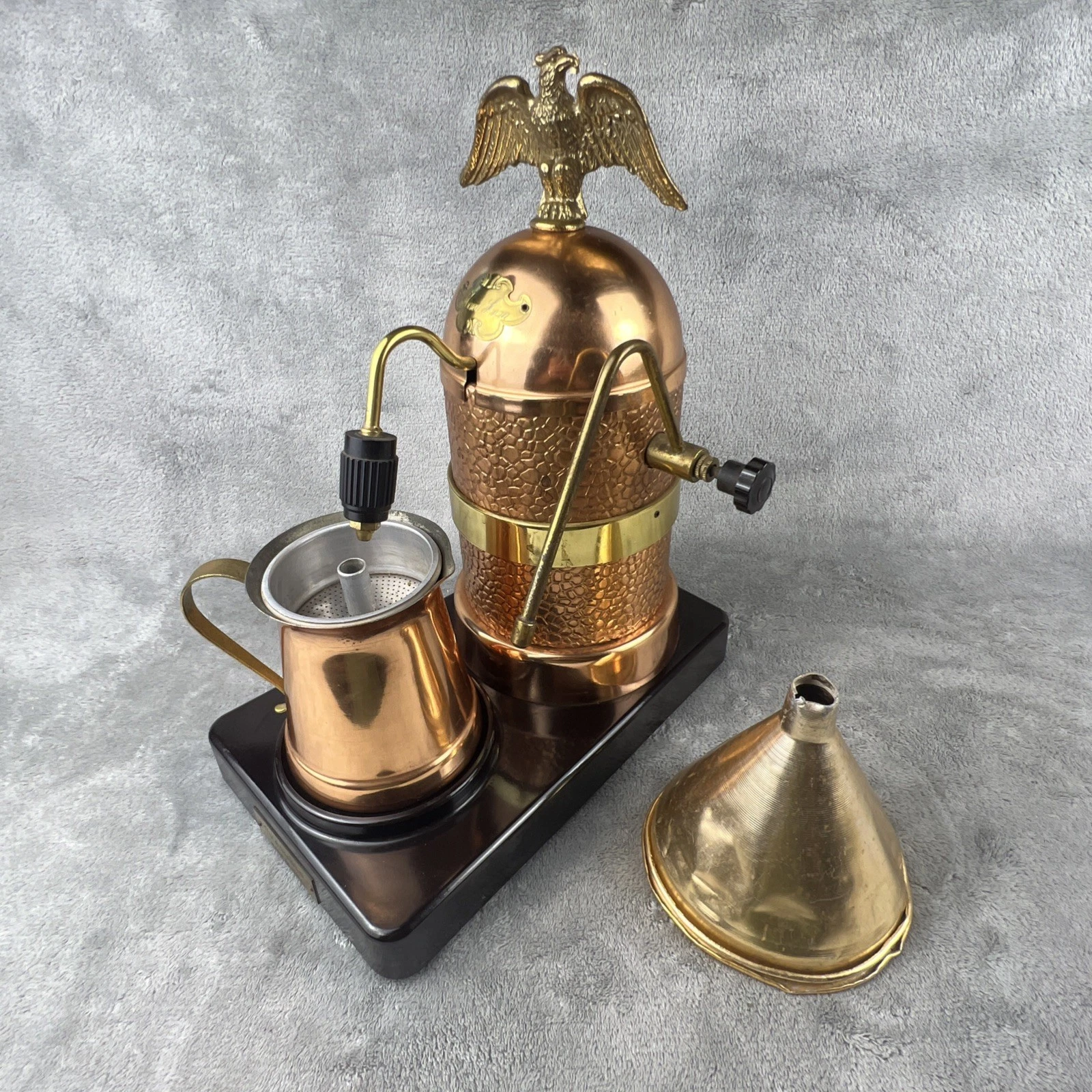 Rare Vintage Italian Vesubio Mona Lisa Copper Espresso Cappuccino Maker Bakelite
Opens in a new wind