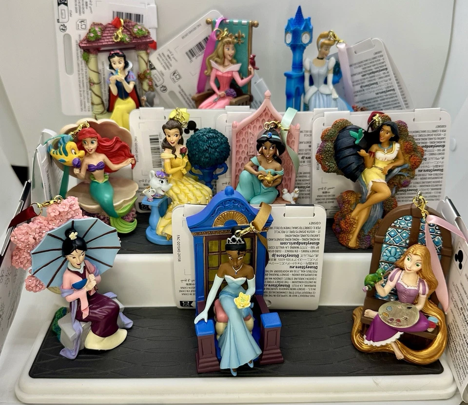 JUEGO COMPLETO (10) Adornos Cuaderno de Bocetos Colección Princesa Sentada Disney NUEVO EN CAJA/NUEVO CON ETIQUETAS Foto 2 de 4