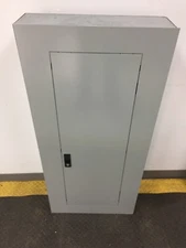 GE 225 AMP 208/120 VOLT 3 PHASE 42 CIRCUIT MAIN LUG PANEL..P-981