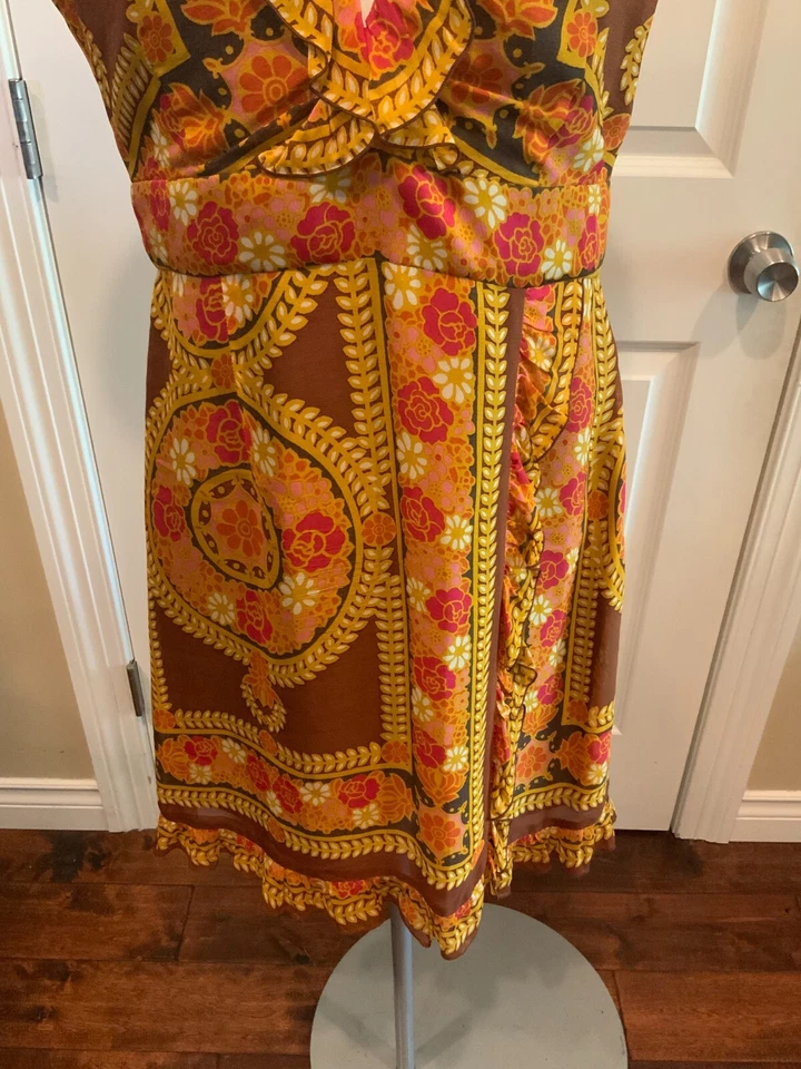 Vestido Anna Sui Caléndula y Rosa Floral Seda Sin Mangas Cuello en V, Talla 6 Foto 3 de 4