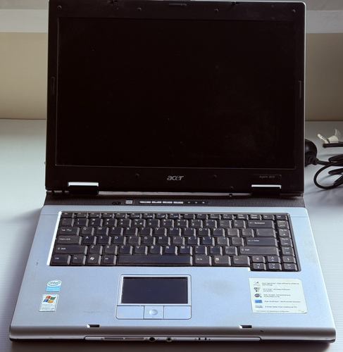 ACER Aspire 3610 NO HD NO Operating System Boots Up. Listing for PARTS only - Picture 3 of 8