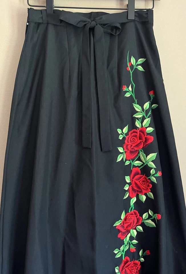 Vintage Maxi Skirt Wrap Black Red Rose Embroidered 60s 70s Small 4 6 - Image 3 of 4