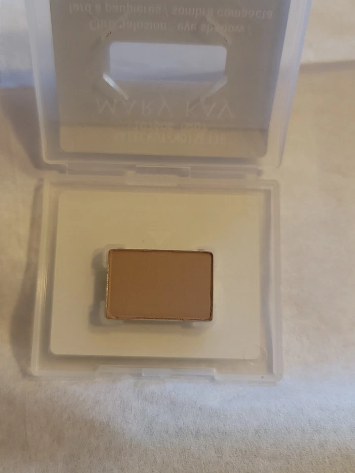 Mary Kay Chromafusion eye shadow "Hazelnut" ~Matte .05oz NEW - Image 4 of 4