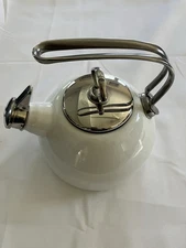 Chantal Enamel-On-Steel Whistling Classic Tea Kettle White 2.3 QT - NEW