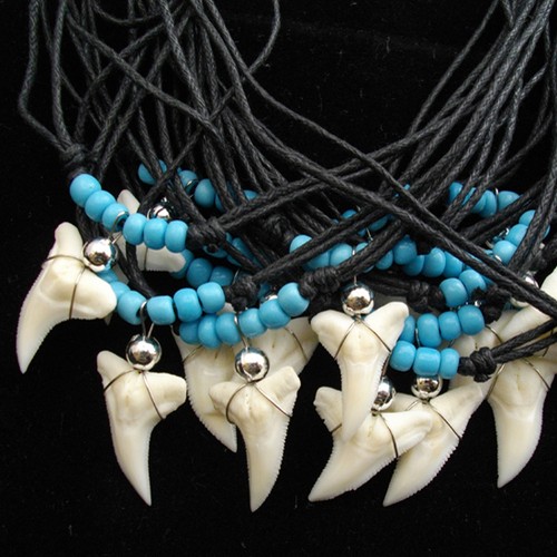 40x bulk shark tooth necklaces 20x black 20x blue boating fishing camping c1&2 - Bild 1 von 6