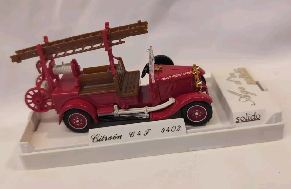CITROEN 64F 4403 FIRETRUCK MODEL VILLE D'ARGELES GAZOST AGE D'OR BY SOLIDO 1:43 - Image 2 of 4