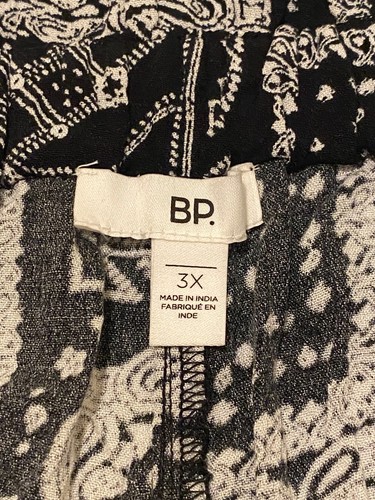BP. Women's Black-White Print Paperbag Shorts Size 3X Elastic Waist Pull-On - Picture 4 of 6