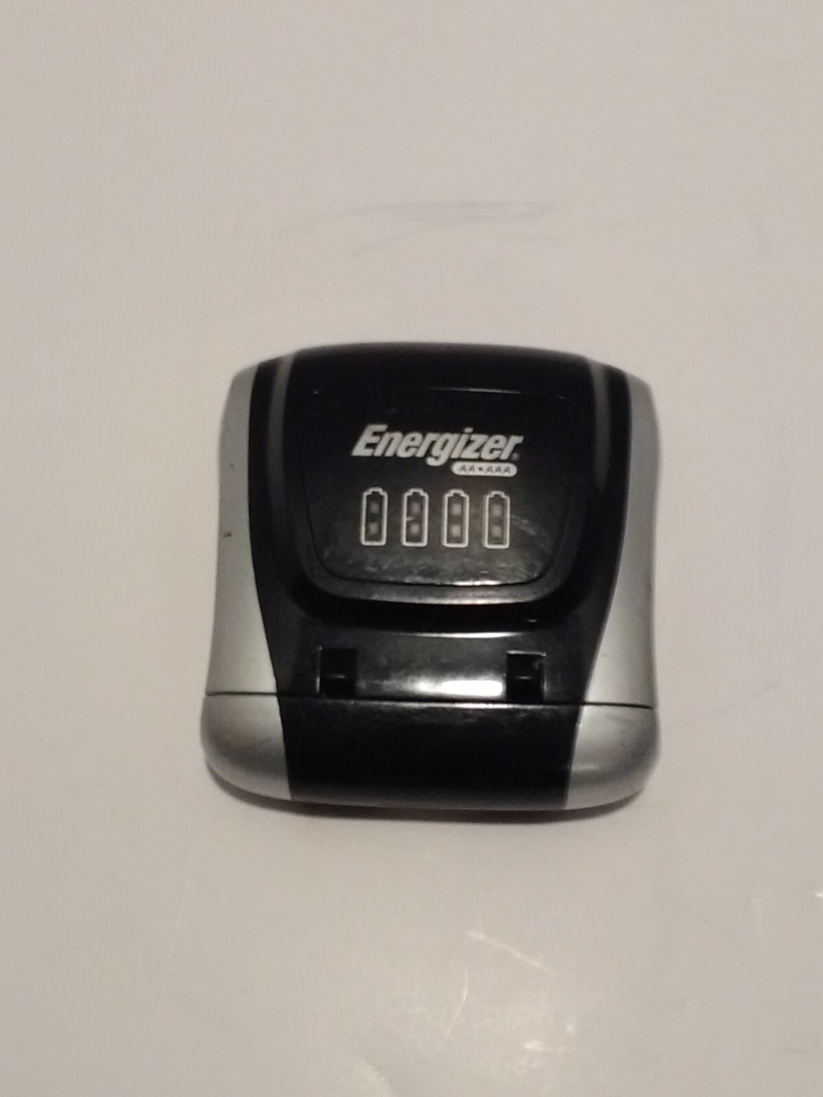 Energizer Rechargeable Batteries Charger-image