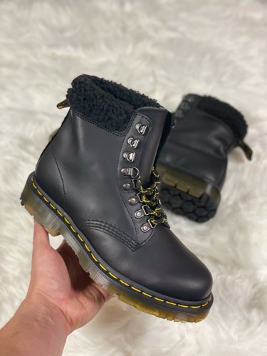 Womens Leather Fur Cuff Boot 